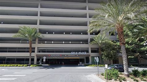 park mgm self parking garage.